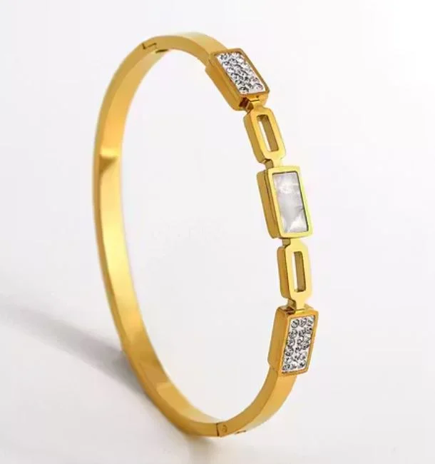 Elegant Gold Plated Geometric Bracelet for Women thumbnail