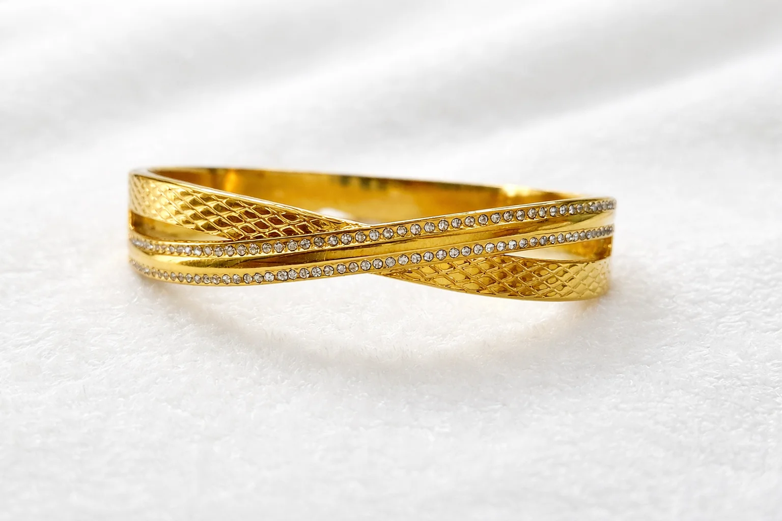 Luxury Gold Plated Crystal Studded Designer Bangle Bracelets for Women