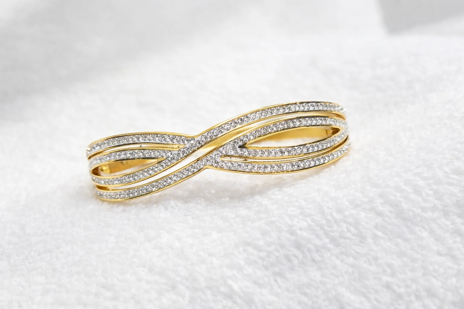 Luxury Gold Plated Crystal Studded Designer Bangle Bracelets for Women thumbnail