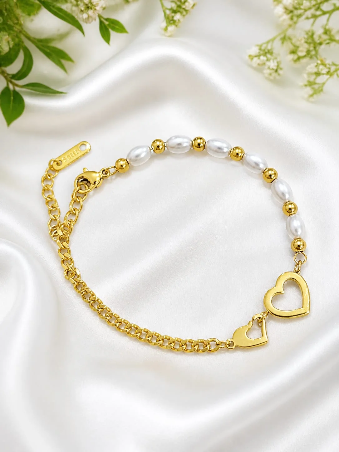 Golden Pearl Heart Charm Bracelet.
