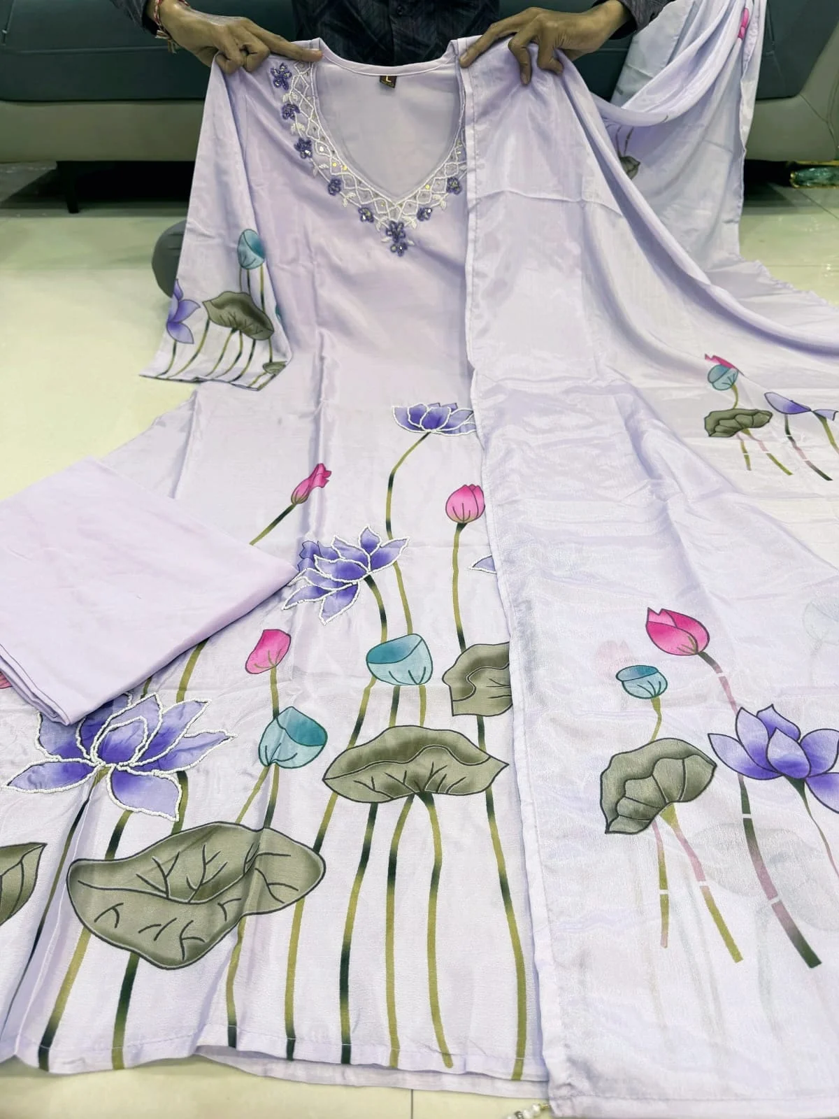 Women’s Floral Lavender Muslin Kurti Pant Dupatta Set #075 thumbnail